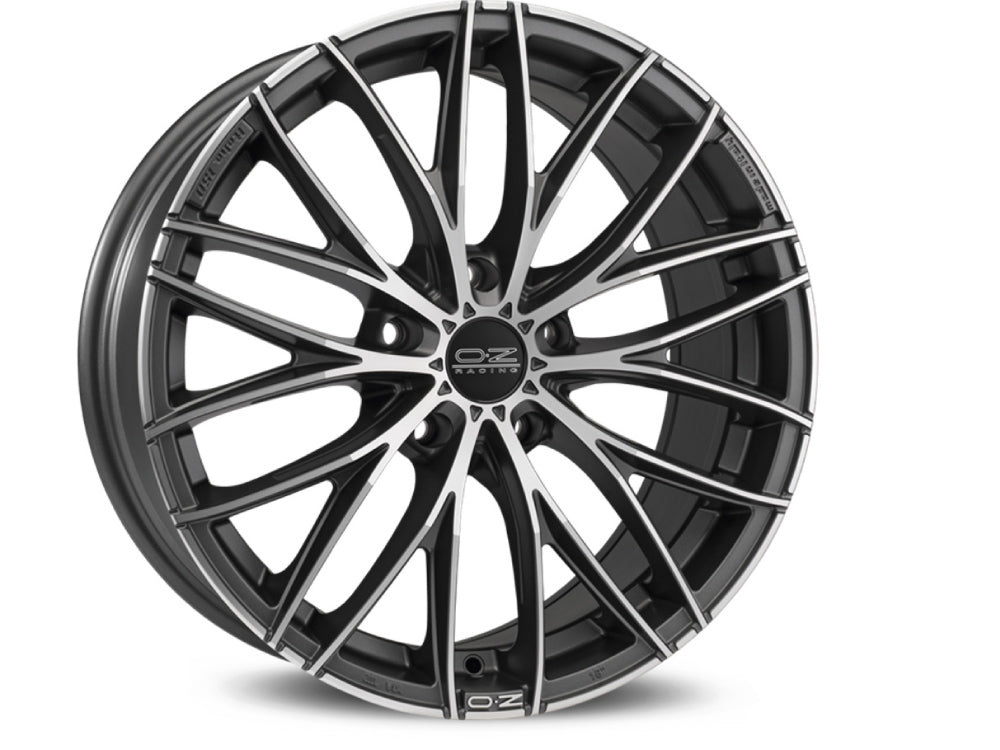 OZ Italia 150 18x8" 5x120 ET45, Flat Graphite, Diamond Lip