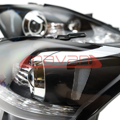 Fari anteriori a LED Navan per Lexus IS220d e IS250 (05-13) - Sequenziali