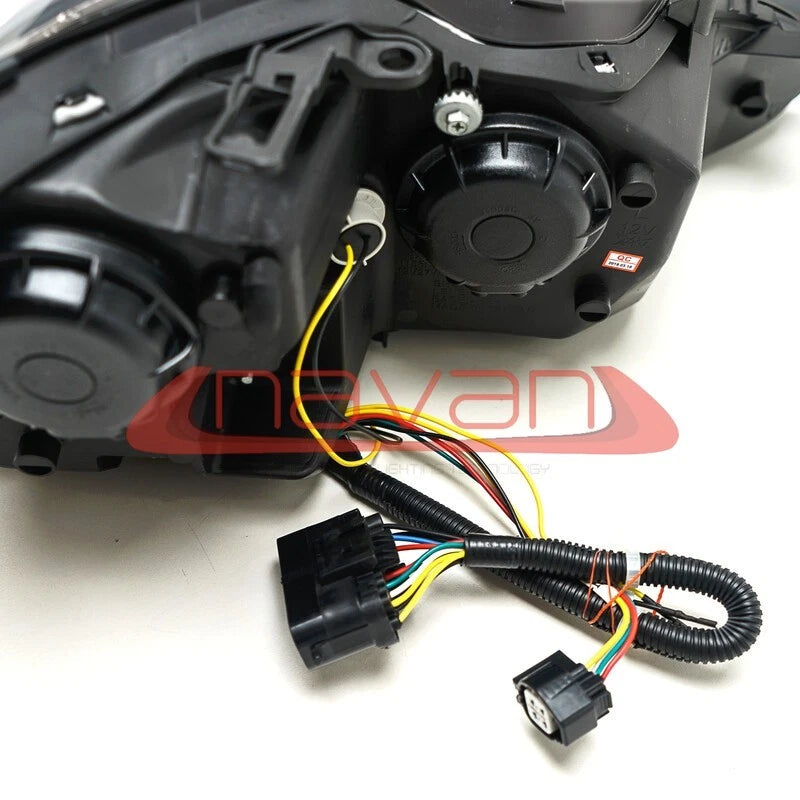 Fari anteriori a LED Navan per Lexus IS220d e IS250 (05-13) - Sequenziali
